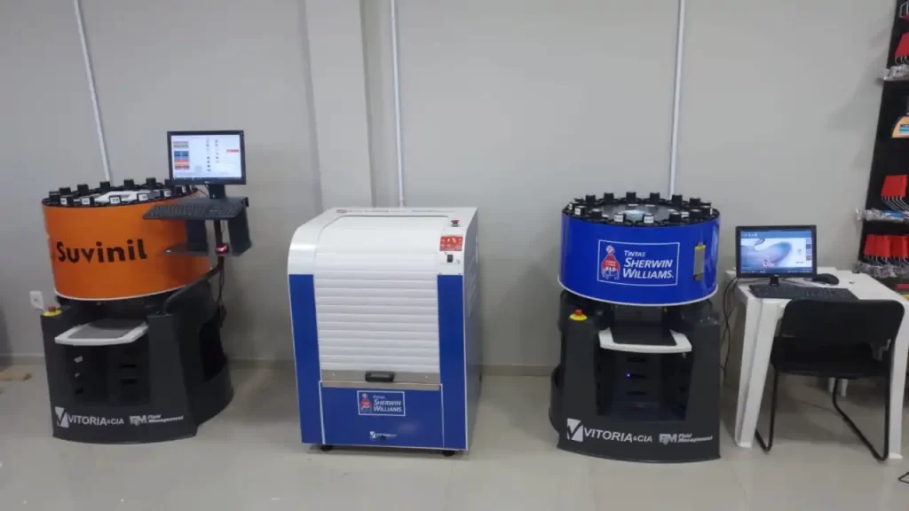 Tipos de máquinas tintométricas: qual é a ideal para o seu negócio?